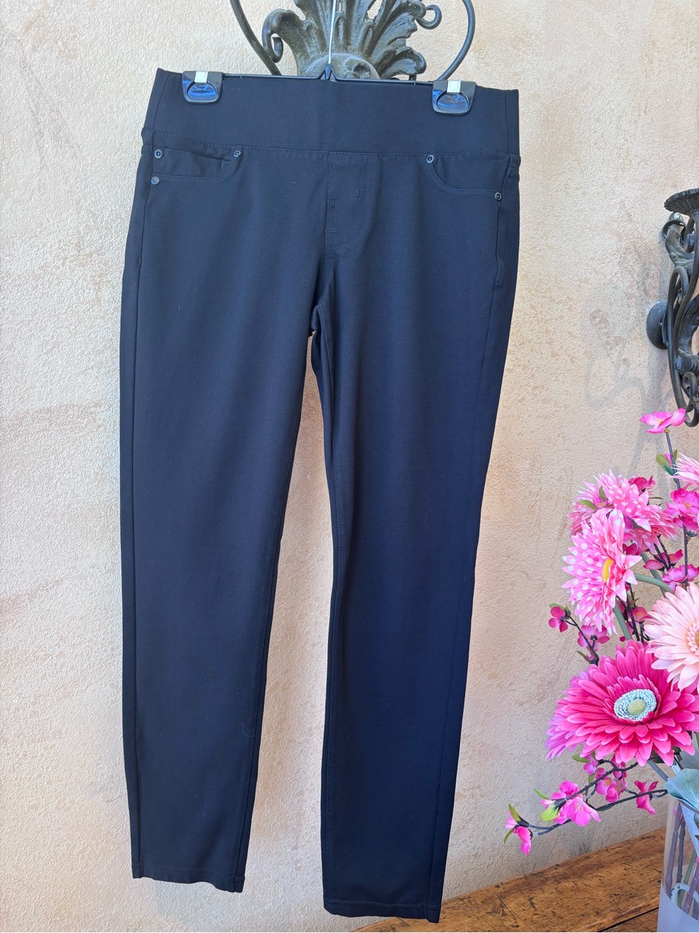 Liverpool Jeans Company Black Sienna Pull-On Leggings